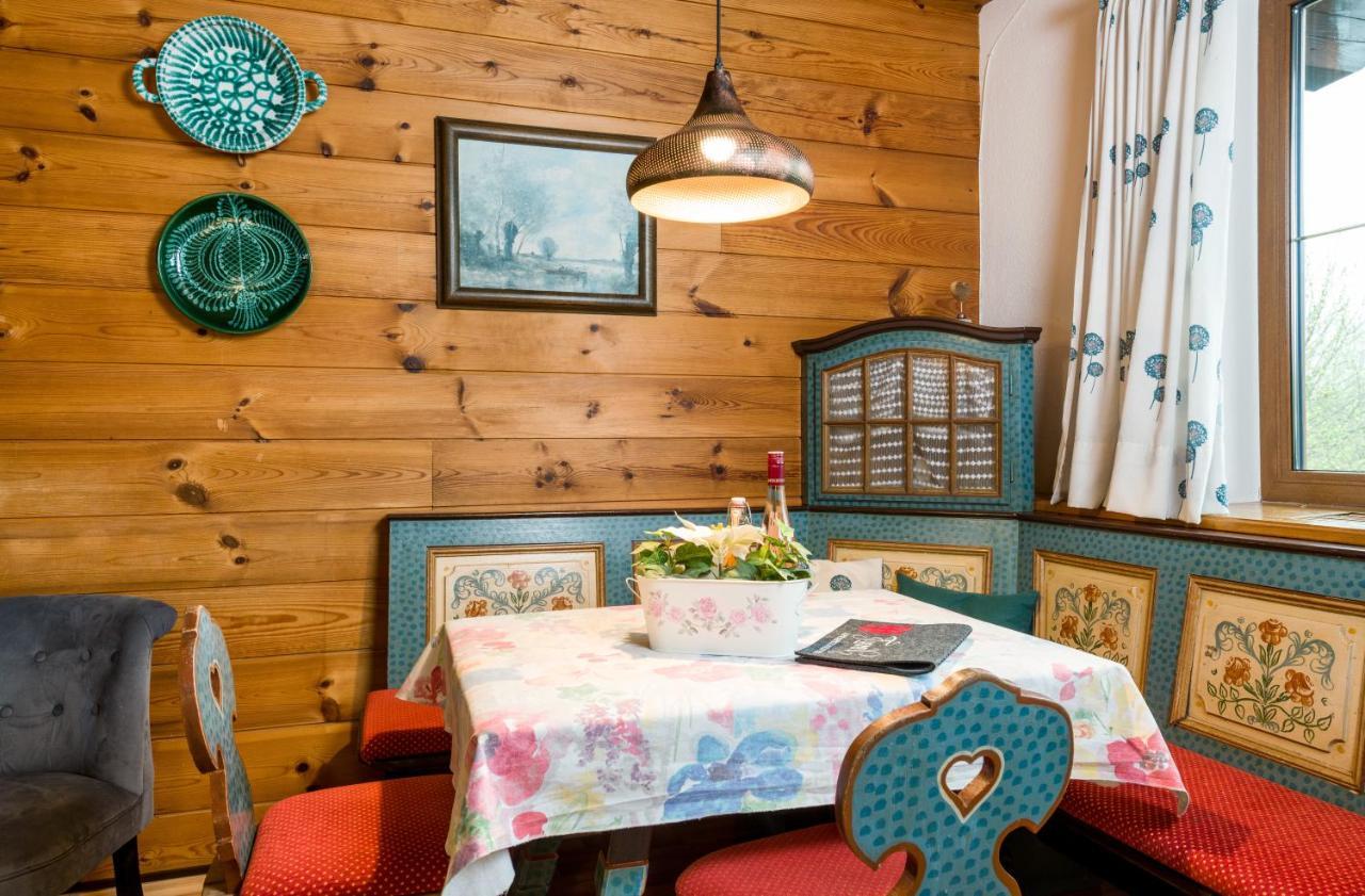 Tyrol Apartment *